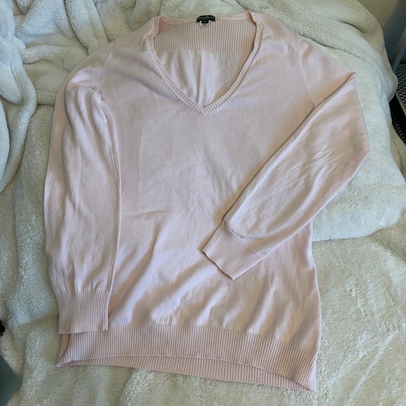 Eddie Bauer Women's Pink V-Neck Sweater - Picture 1 of 6